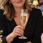 Personalisiertes Champagnerglas im Vintage-Stil mit Jahr, Namen und Alter sowie Untersetzer – Geburtstags-, Jubiläums- und Weihnachtsgeschenk für Frauen, Schwestern, Mütter und Großmütter 5
