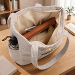 Borsa tote in velluto a coste personalizzata, con fiore di nascita, personaggio che legge e nome - Regalo di compleanno per amanti di libri