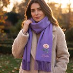 Châle ou écharpe à franges personnalisé avec nom et fleur de naissance - Doux et chaud - Cadeau de Noël et d\anniversaire pour femme 3