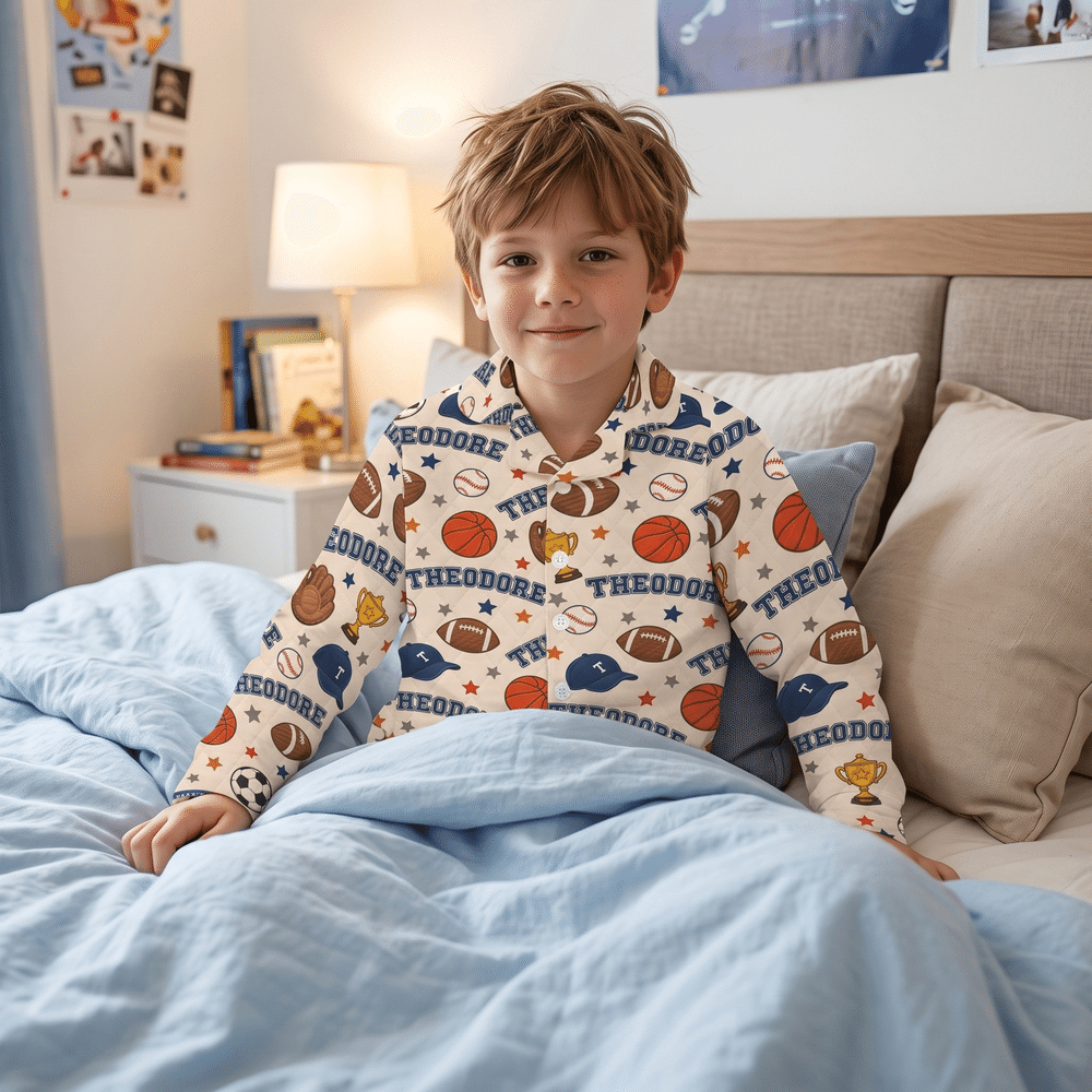 Conjunto de pijama infantil personalizado con diseño de pelotas deportivas y estilo acolchado, con nombre; regalo de cumpleaños y Navidad para niños 5