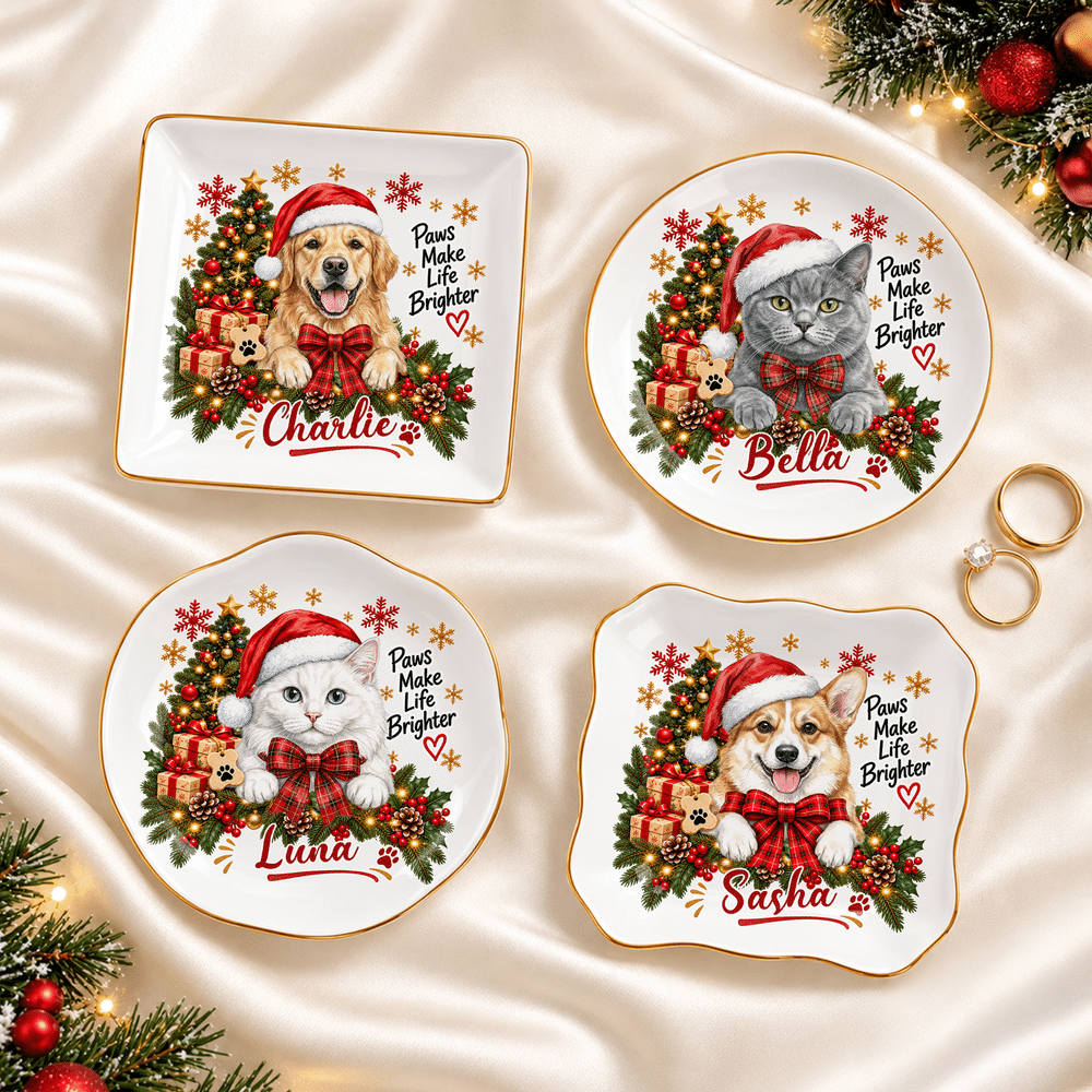 Bandeja de cerámica para joyas con borde dorado, personalizada con una foto de tu mascota con temática navideña y su nombre, ideal como regalo de Navidad para un amigo que tiene mascota 1